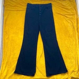 Women’s 12 American Eagle Highest Rise Black Flare Jeans